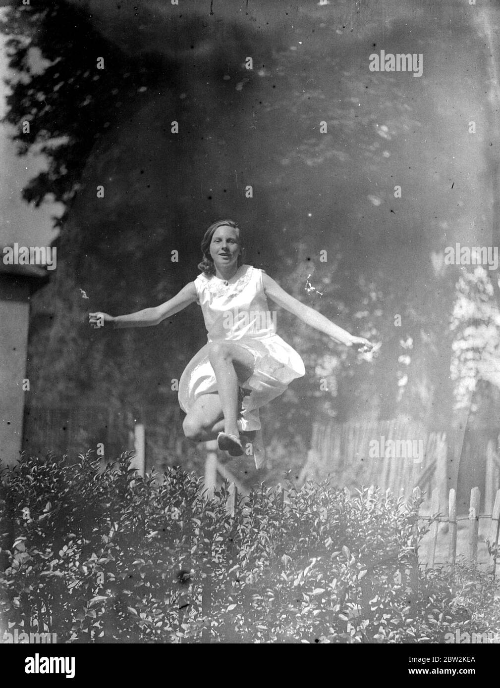 Mädchen springen. 1933 Stockfoto