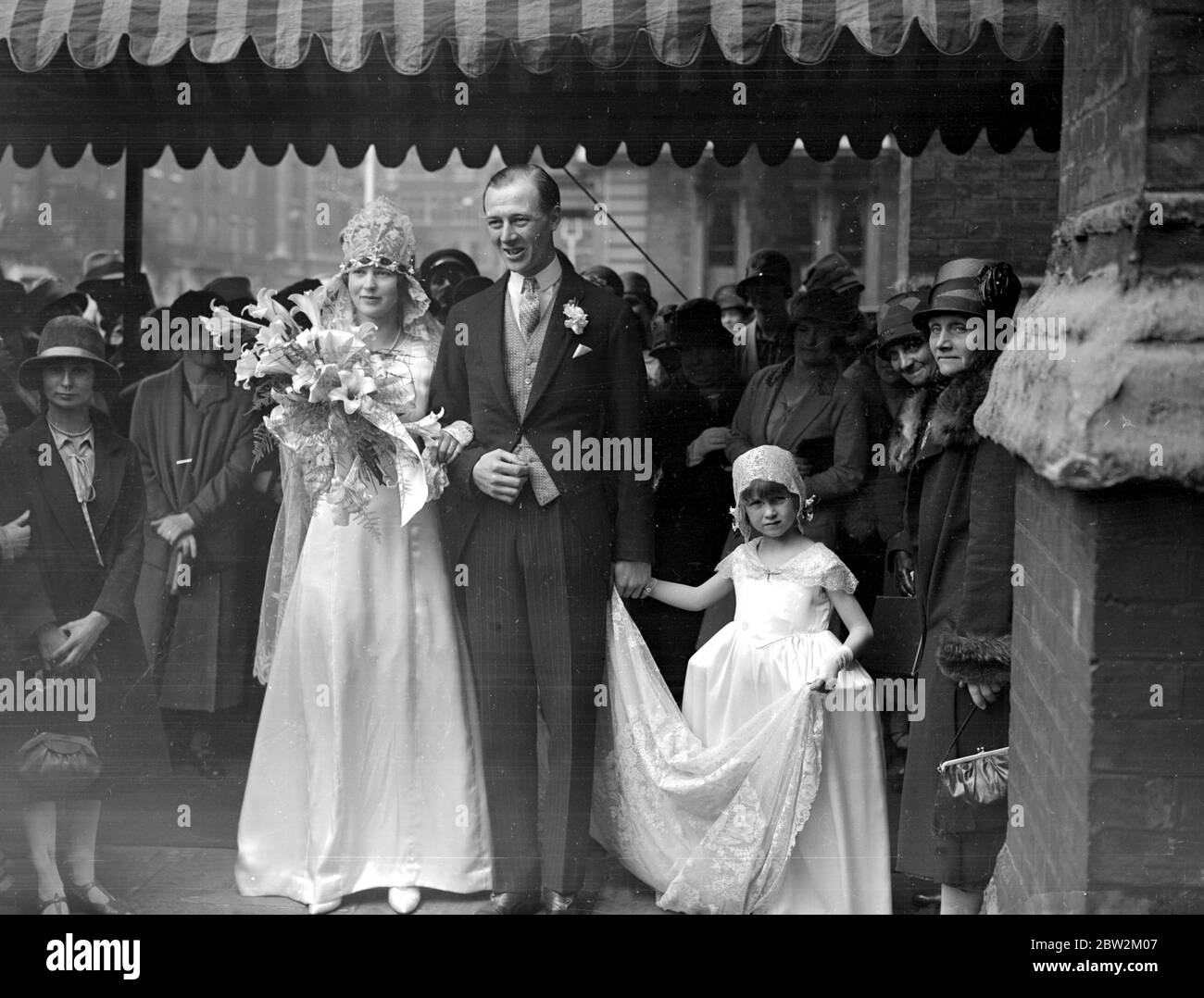 Hochzeit von Lord North und Miss Joan Burrell in St Paul's, Knightsbridge, London. Juni 1927 Stockfoto