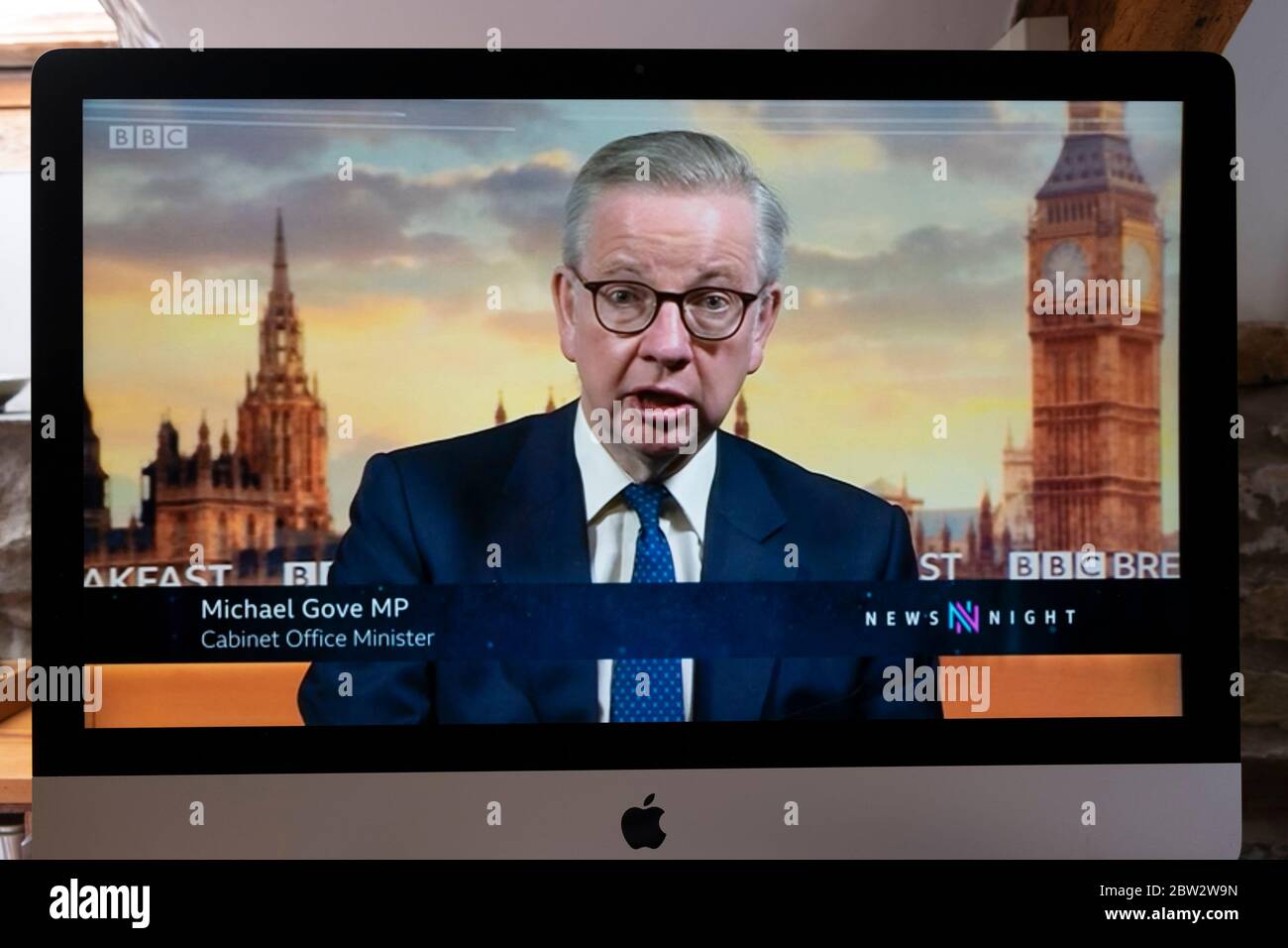 Computerbild von Kabinettsminister Michael Gove bei der täglichen Briefing versucht, Dominic Cummings Verletzung der Lockdown Regeln im Fernsehen zu verteidigen 26 Mai 2020 Stockfoto
