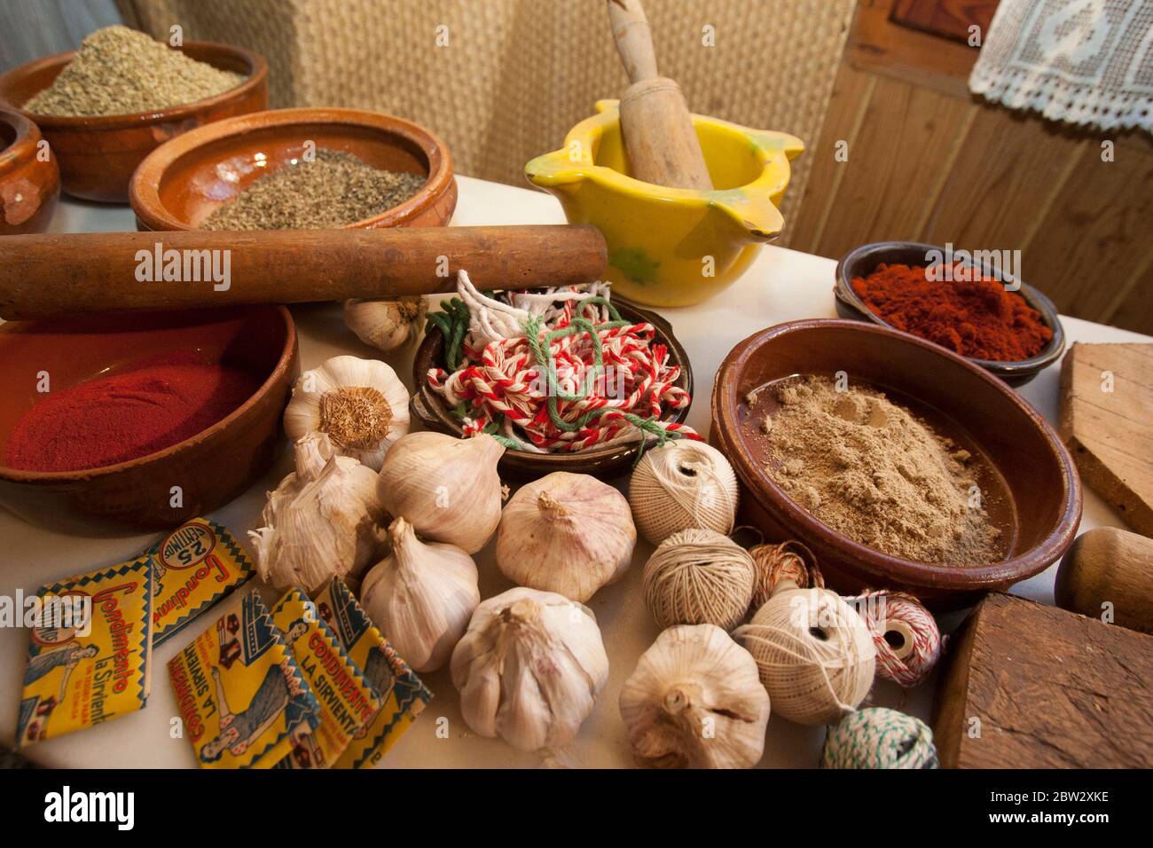 Haufen frischer Zutaten zum Kochen. Stockfoto