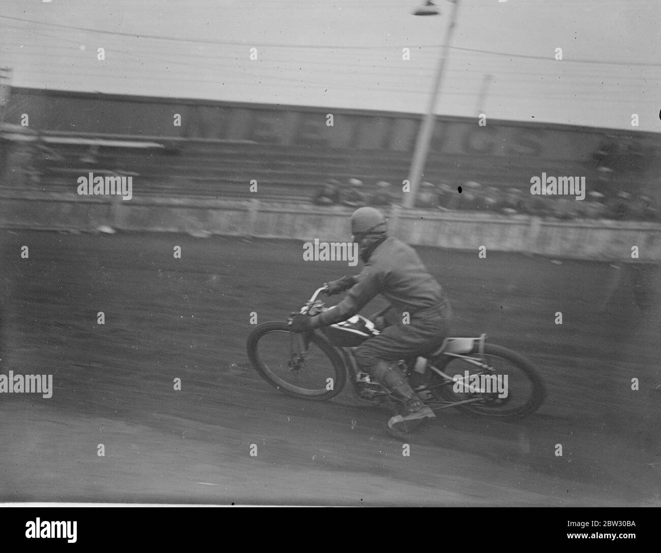 Speedway Sterne üben für kommende Saison. Beschleunigung rund um die Strecke . 1932 Stockfoto