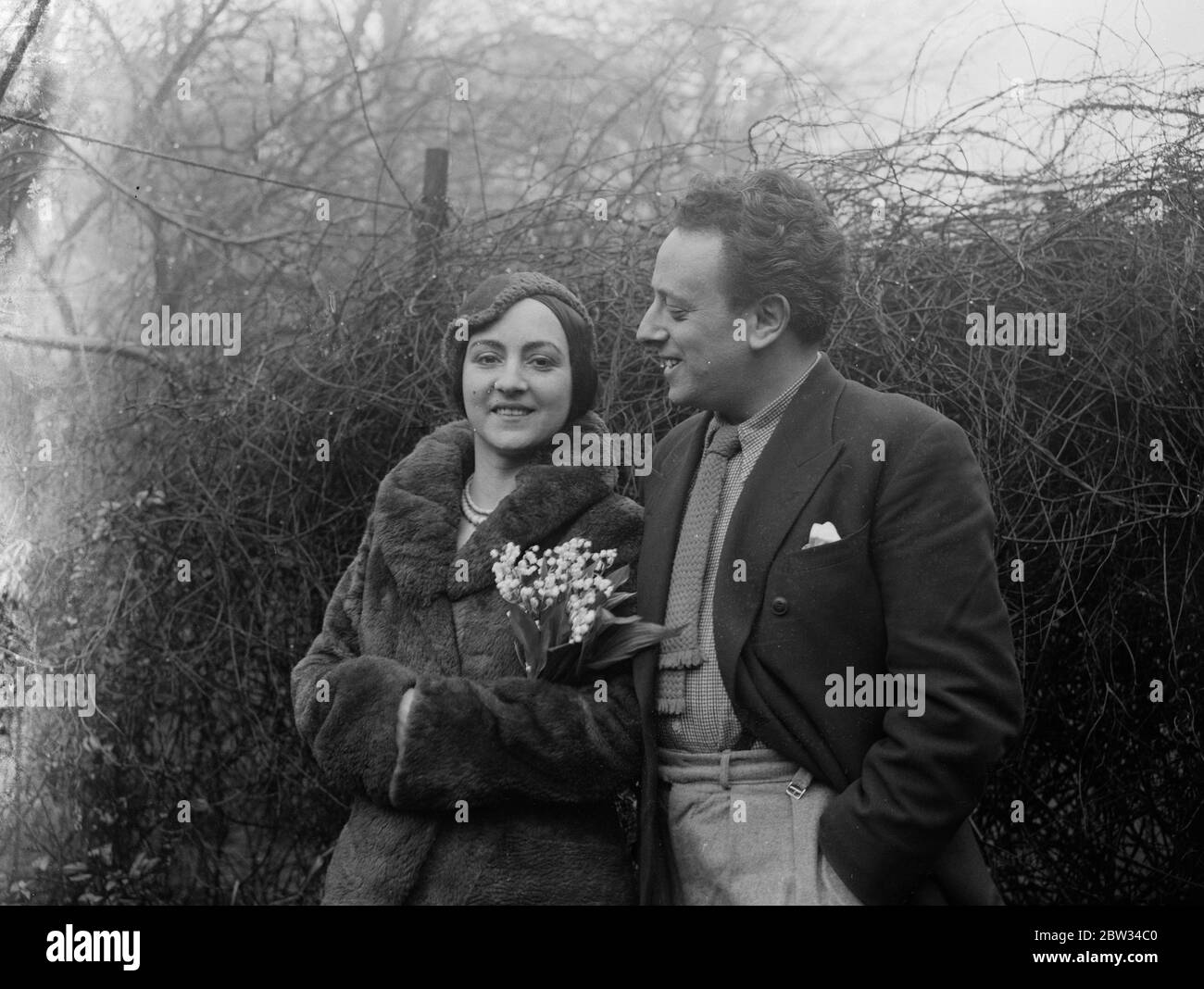 Künstler heiraten im Hampstead Register Office . Herr Edmond Xavia Kapp, der Karikaturist, und