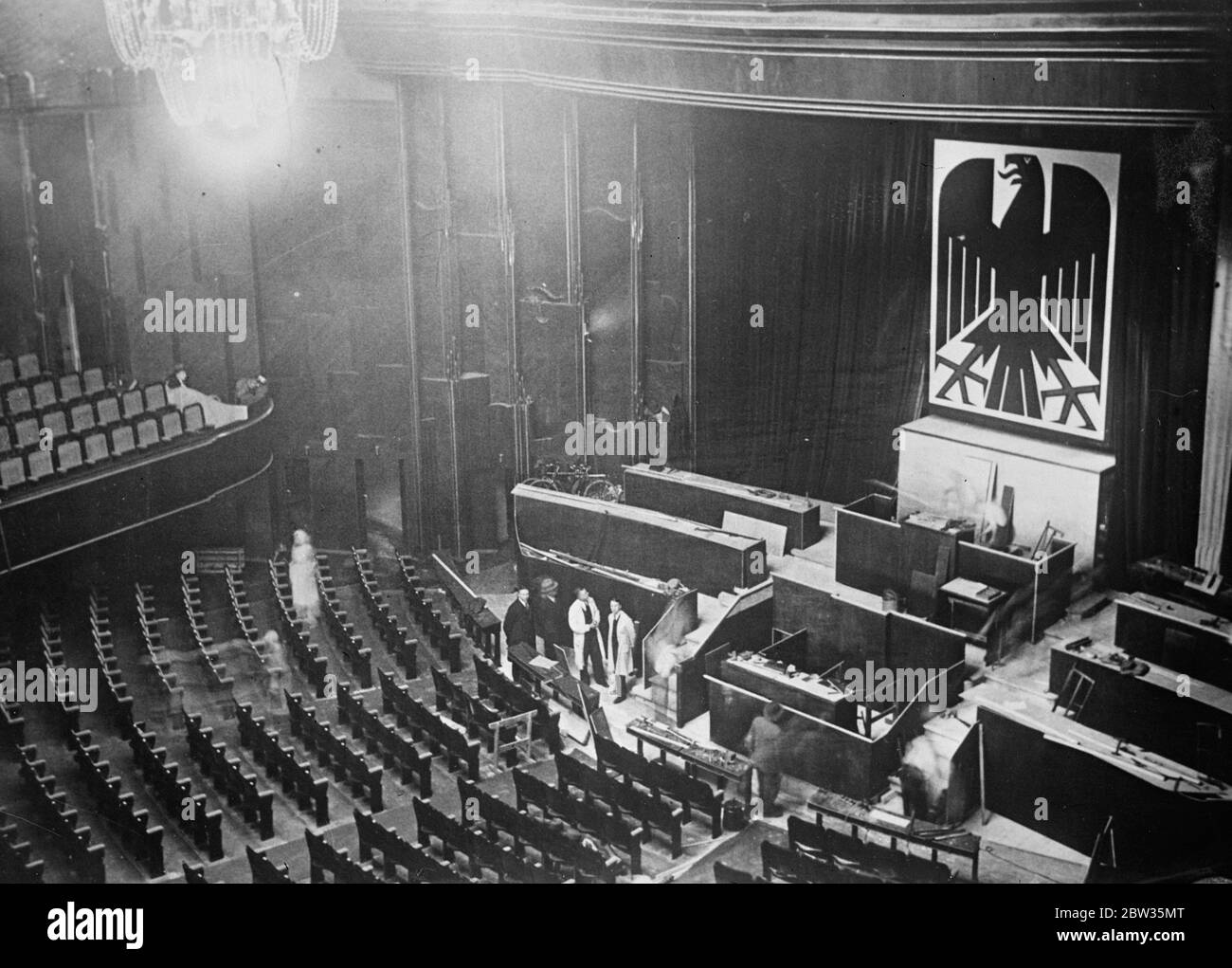 Opernhaus definitiv als Reichstag 's temporäre Heimat gewählt. Das Kroll-Opernhaus in Berlin wurde definitiv als Sitz des Deutschen Reichstages ausgewählt, während das Reichstagsgebäude nach dem verheerenden Brand repariert wird. Ein Außenansicht der Kroll Oper, wo der Reichstag zu treffen ist. 11 März 1933 Stockfoto