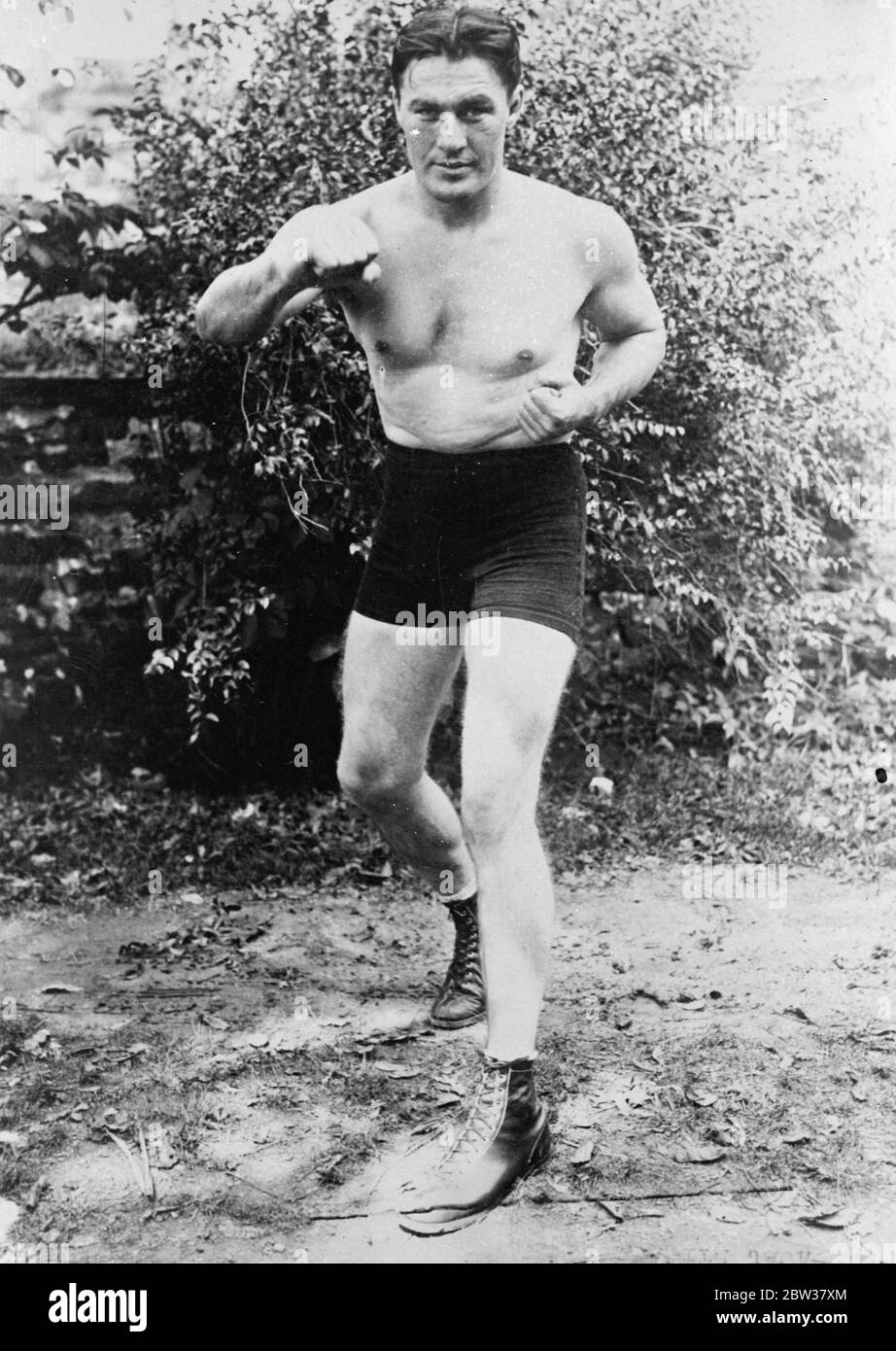 Tommy Loughran , der amerikanische leichte Schwergewichtsboxer. 29 Dezember 1933 Stockfoto