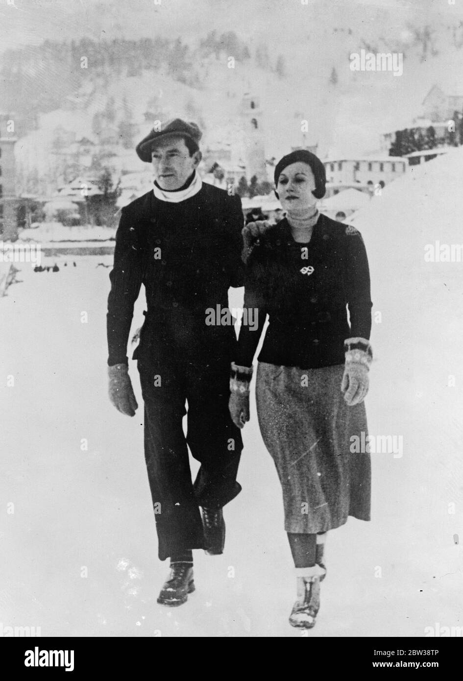 Jimmy Walker und Betty Compton in St. Moritz, Schweiz. Jimmy Walker, ehemaliger Bürgermeister von New York, mit seiner Frau, ehemals Betty Compton, der Schauspielerin, die jetzt im Urlaub in St. Moritz in der Schweiz ist. Januar 1934 3 Stockfoto