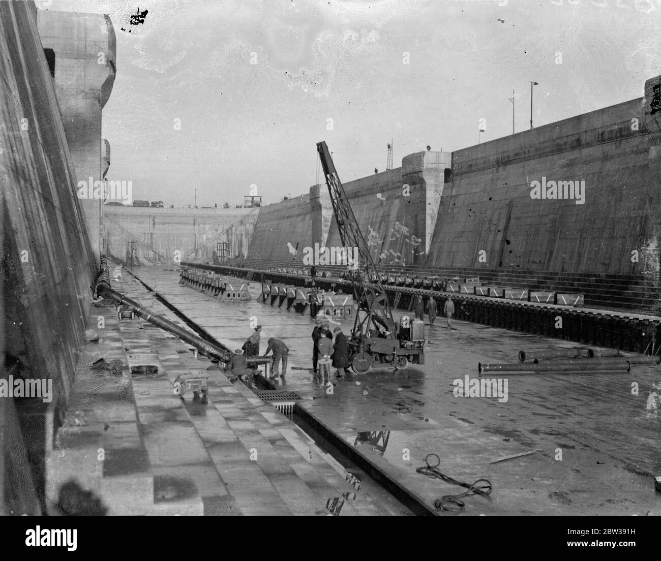 Die endgültige Fertigstellung des King George V Trockendocks in Southampton (Trockendock Nr. 7 ) die größte Gravierdock der Welt . 19. Januar 1934 30er, 30er, 30er, 30er, 30er, 30er Jahre Stockfoto