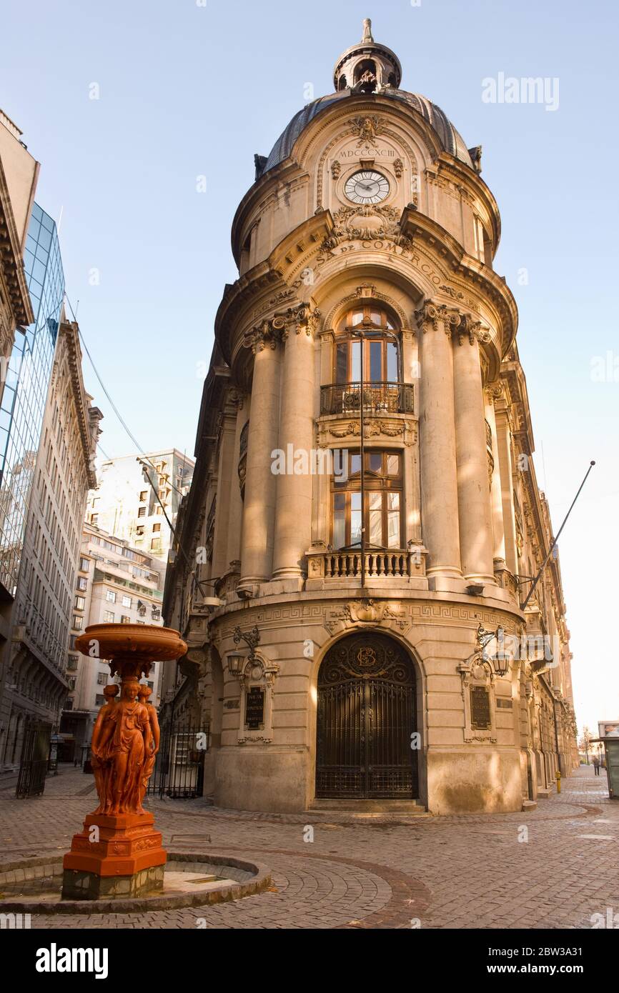 Santiago de Chile, Region Metropolitana, Chile, Südamerika - EIN Detail der Fassade des Börsengebäudes in der Innenstadt. Stockfoto