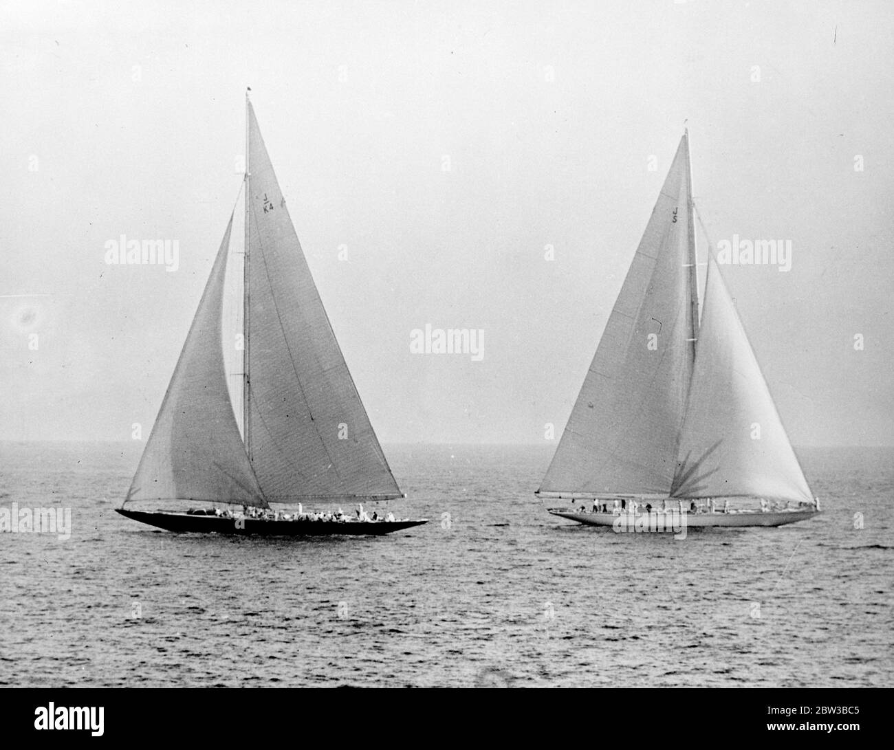 Die Endeavour und der Shamrock , zwei America Cup Segelschiffe . 11. Oktober 1934 Stockfoto