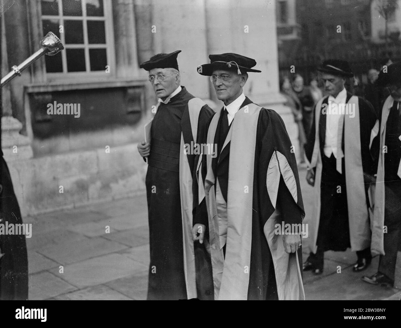 Robert Worth Bingham , der amerikanische Botschafter, erhält einen Ehrendoktortitel an der University of Cambridge. 23. Oktober 1934 Stockfoto