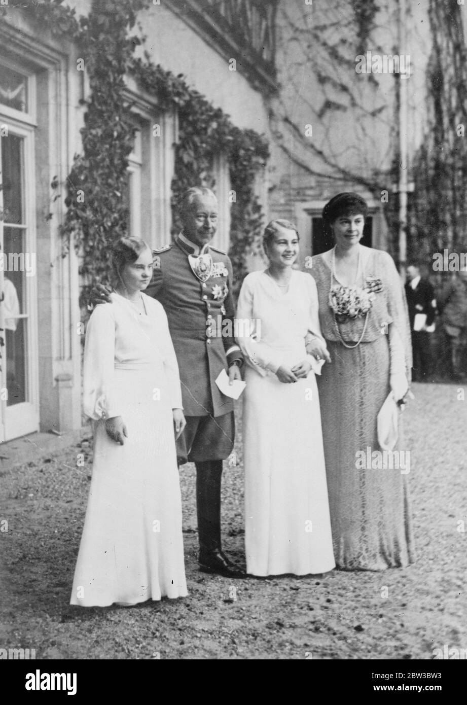 Prinzessin Alexandrine und Prinzessin Cecilie mit Ex-Kronprinz Wilhelm von Deutschland. 22. Oktober 1934 Stockfoto