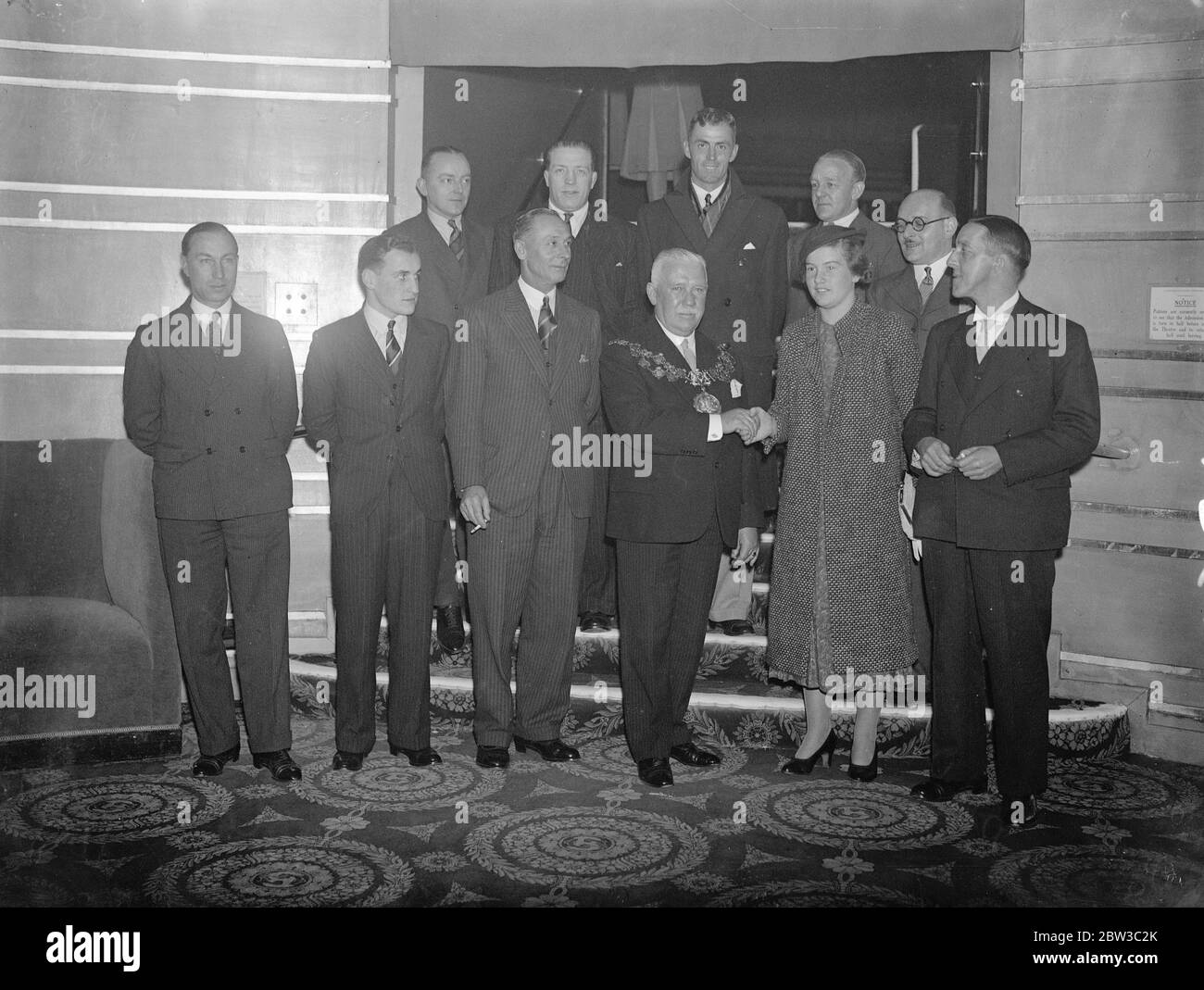 London Mayors und britische Sportmeister bei der Kinoshow . 30. Oktober 1934 Stockfoto