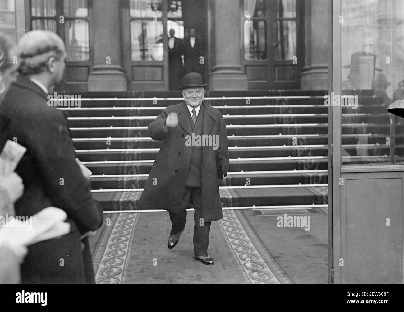 Politische Krise in Frankreich . Flandin wird Französisch Premier, nachdem Laval verweigert Büro. November 1934 Stockfoto