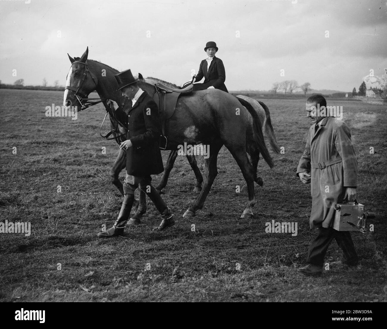 Duke und Herzogin von Gloucester jagen in East Carlton während ihrer Flitterwochen in Boughton Hall, Kettering, Northamptonshire. 13. November 1935 HRH Prinz Henry, Herzog von Gloucester und Lady Alice Montagu Douglas Scott Stockfoto
