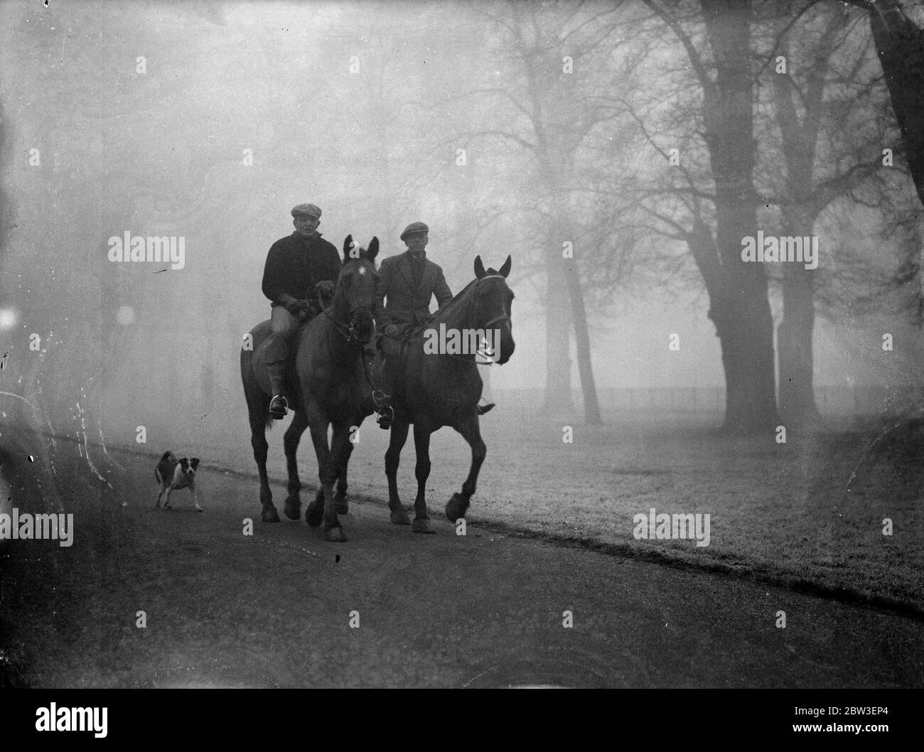 Der deutsche Boxer Walter Neusel trainiert für das Spiel Jack Petersen. Aus Reiten statt laufen . 10. Januar 1935 Stockfoto