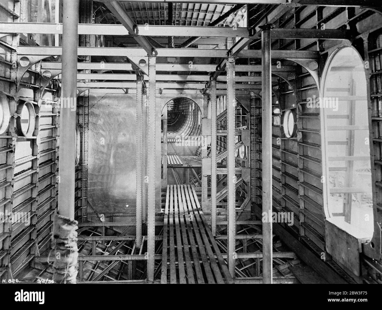 Der innere Rumpf eines kurzen Transatlantikflugzeugs. Stockfoto