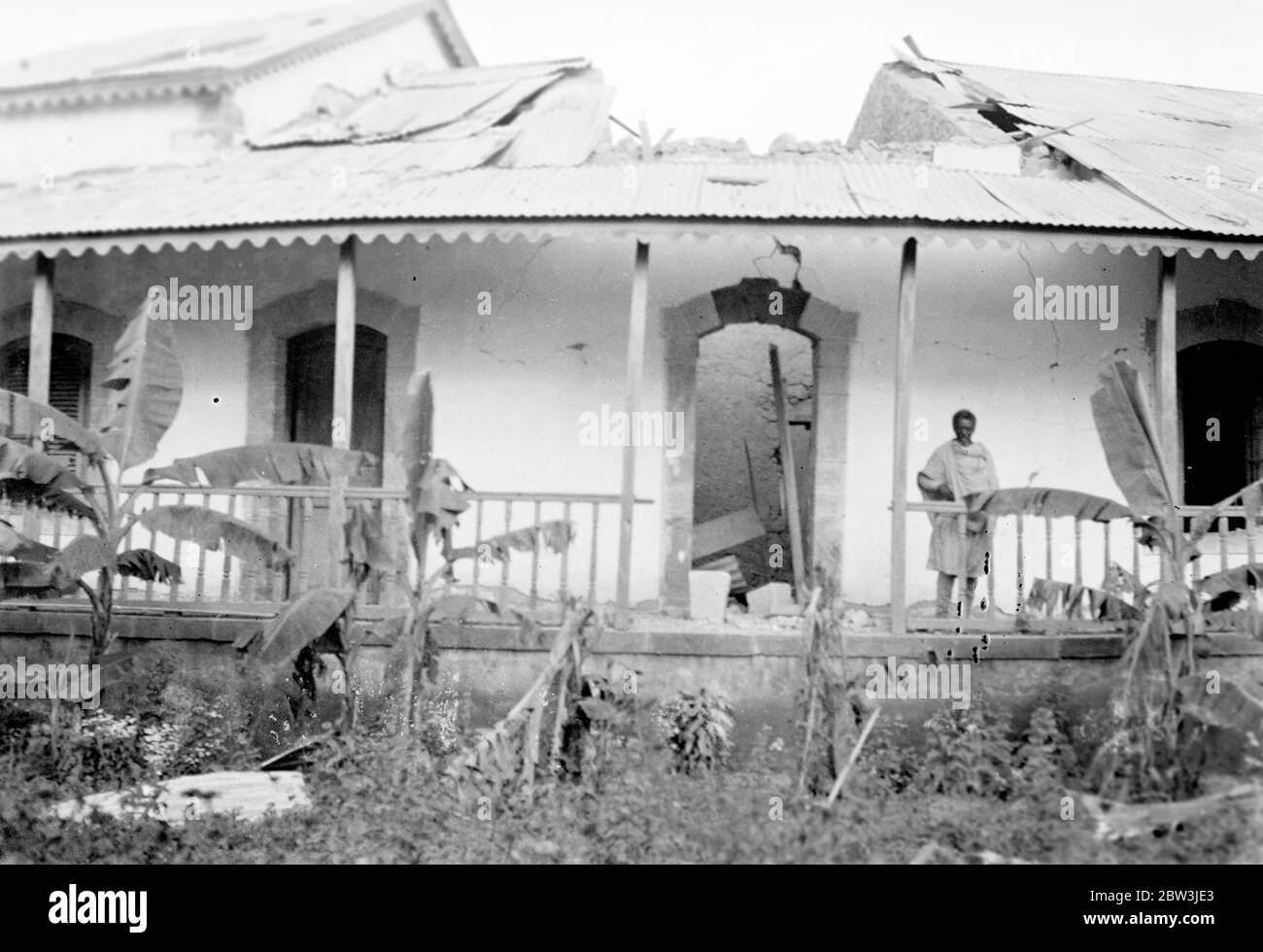 Harar eine zerstörte und verwüsterte Stadt, wartet Besetzung durch Italien. Harar, die zweite Stadt von Abessinien durch wiederholte Luftangriffe und Gasangriffe verwüstet, präsentiert ein Bild der Verwüstung, wie es die Ankunft der Crazieni ' s eindringenden Armee aus dem Süden erwartet. Viele der wichtigsten Gebäude sind nach den wiederholten Bombenangriffen zerstört und unbewohnbar. Foto zeigt, das Haupthotel in Harar bei einem der Luftangriffe zerstört. 22. April 1936 Stockfoto