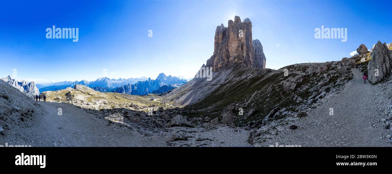 Trekking zum Nationalpark Tre Cime di Lavaredo. Dolomiten, Südtirol, Italien Stockfoto