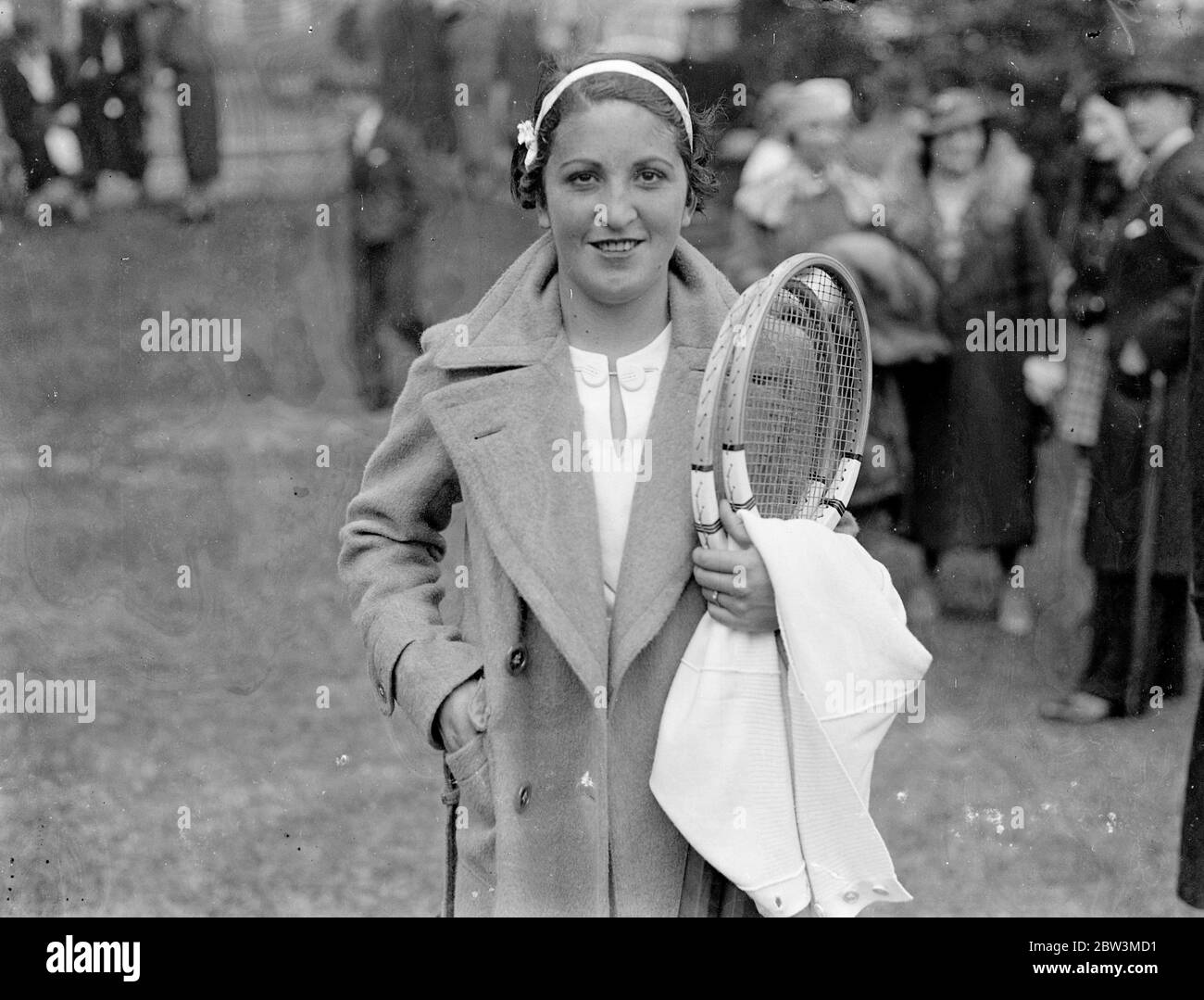 Senorita Lizana und Miss Hardwick treffen sich im Hurlingham Tennis Finale. Die chilenische Tennisspionin Anita Lizana trifft Miss Mary Hardwick im Finale der Frauen-Singles in Hurlingham. Senorita Lizana schlug Frau Strawson im Halbfinale, und Miss Hardwick besiegte Frau M M Moas. Foto zeigt, Senorita Lizana in Hurlingham. Mai 1936 Stockfoto