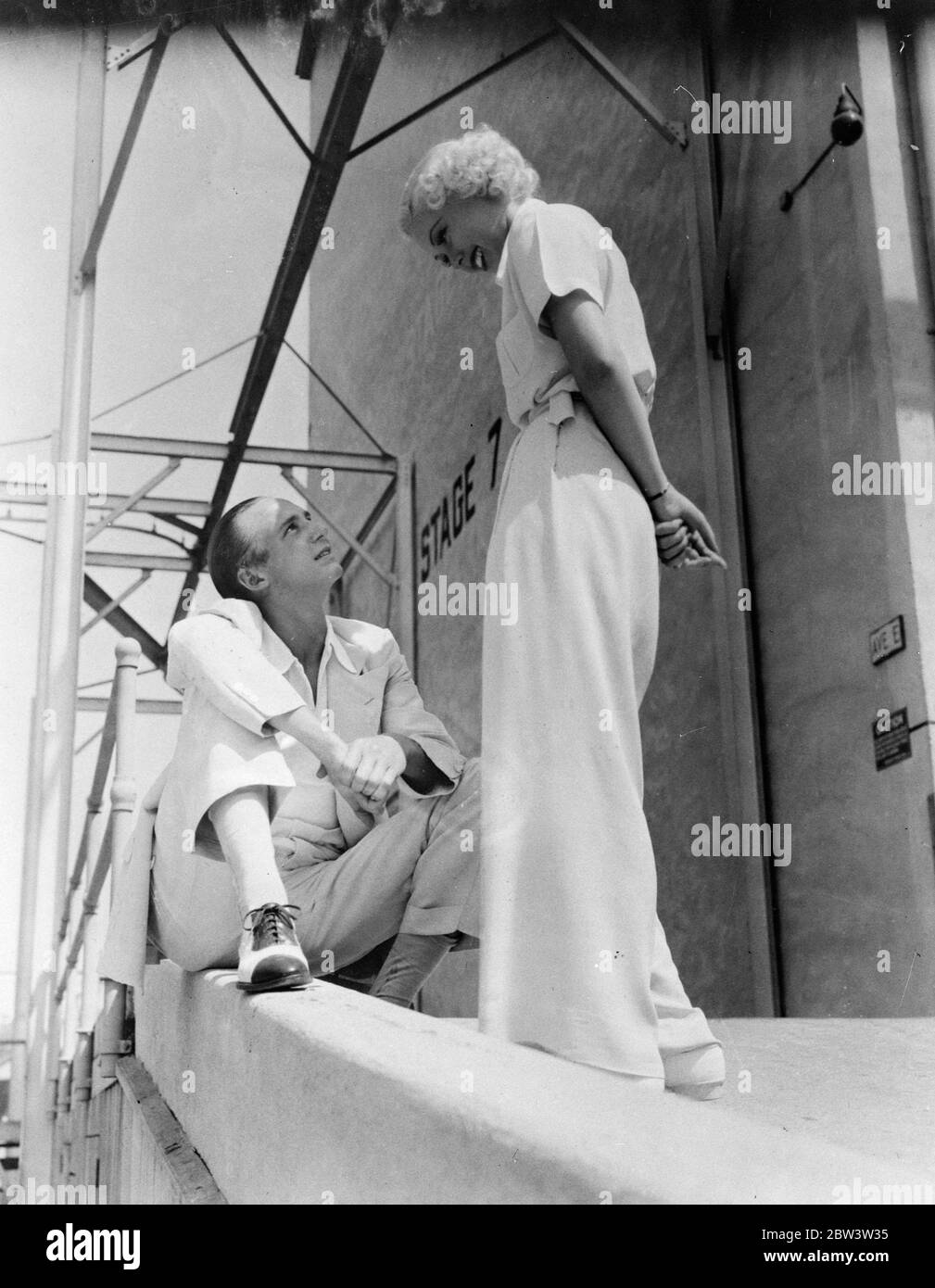 Jackie Coogan verlobt zu Toby Wing . 11. September 1935 Stockfoto