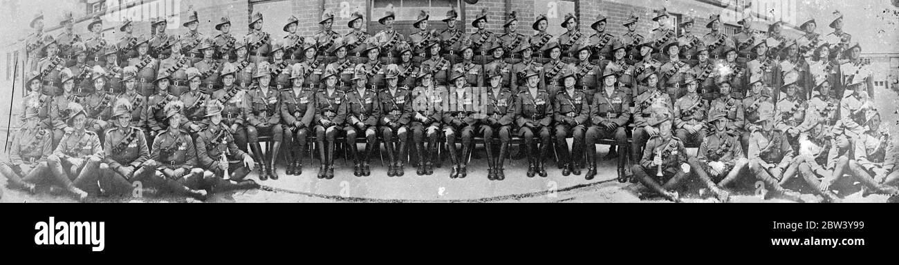 Uber 6 Fuss Gross Stockfotos Und Bilder Kaufen Alamy