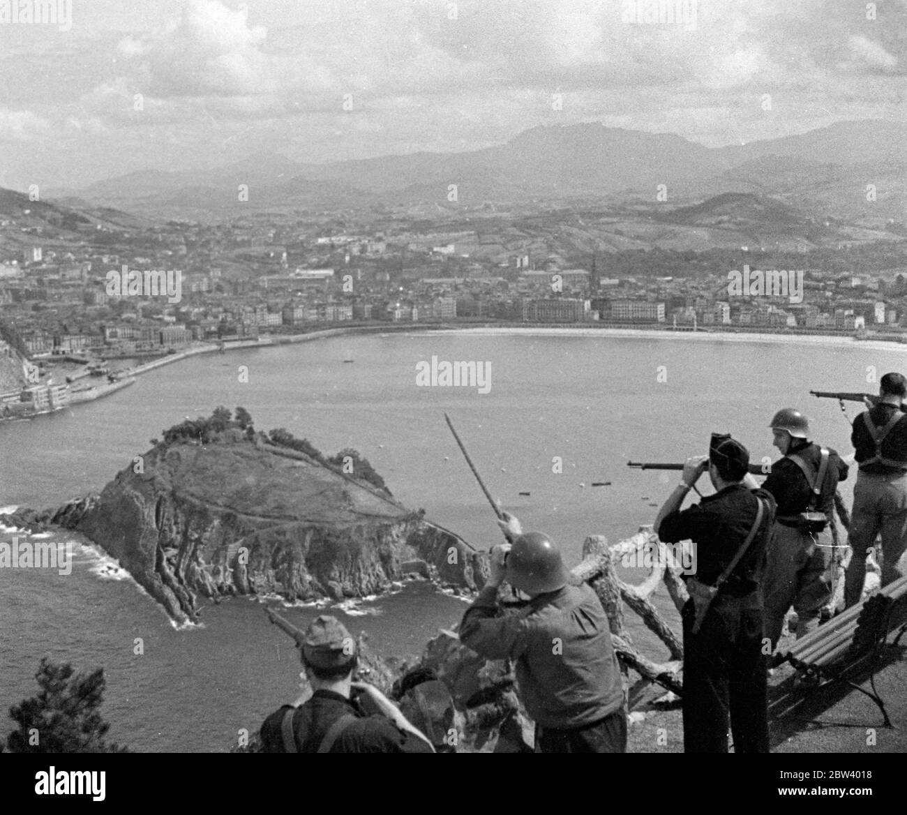 Foto zeigt: Gesamtansicht von San SebastiÃ¡n / Donostia [ Bucht von La Concha ] vor der Ankunft der nationalistischen Truppen September 1936 Stockfoto