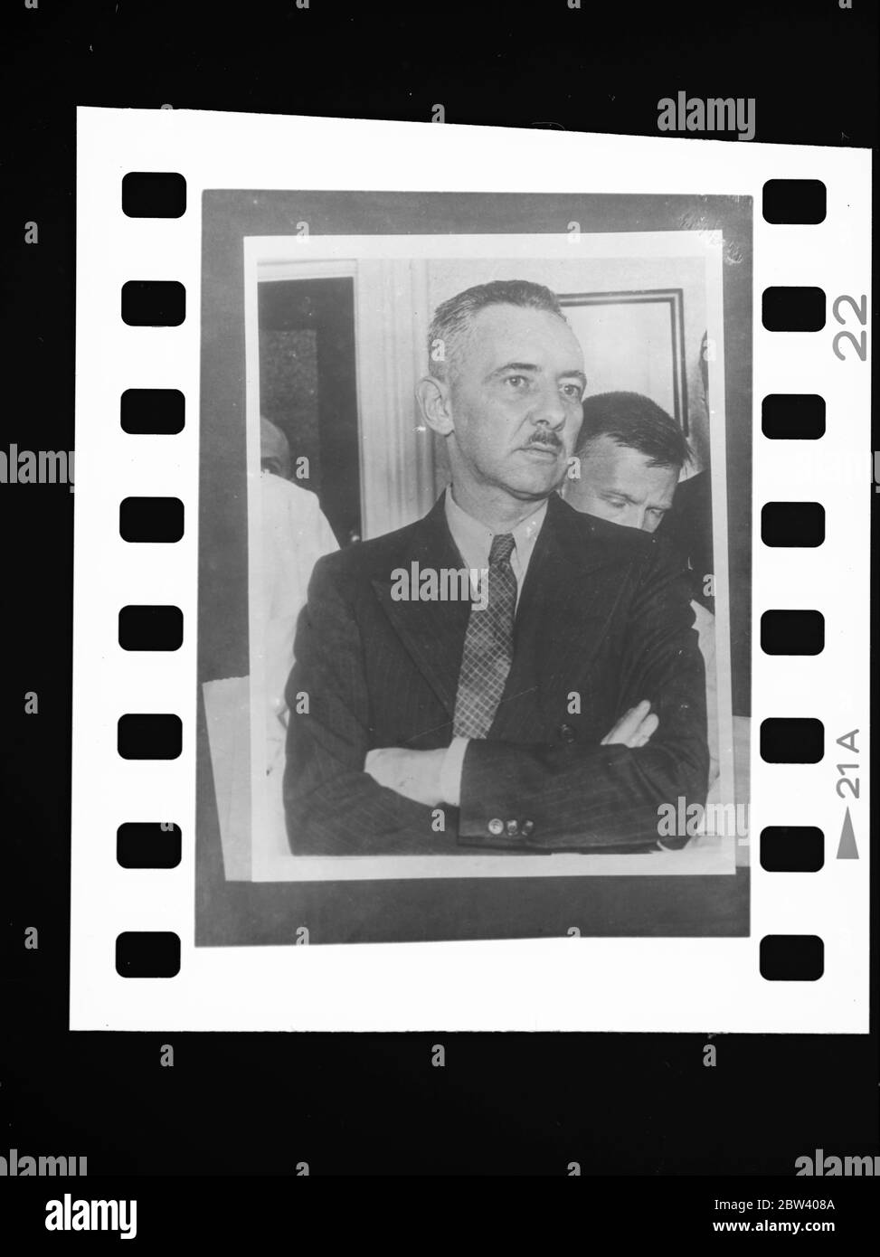 Ehemaliger Marineoffizier bietet keine Verteidigung, wenn sie mit Spionage im Namen von Japan angeklagt. Werfen sich auf die Gnade des Bundesgerichts in Washington, Bezirk von Kolumbien, USA, Cmdr John Semler Farnsworth bot keine Verteidigung, als er wieder mit Spionage im Namen von Japan angeklagt. Staatsanwalt sagte, dass Beweise zeigen würde Farnsworth die zentrale Figur in weit verbreiteten internationalen Intrigen sein . Zwei japanische Marineoffiziere, die formell der japanischen Botschaft in Amerika beigefügt sind, wurden in der Anklage identifiziert. Farnsworth ist seit sieben Monaten im Gefängnis. Foto zeigt , Stockfoto