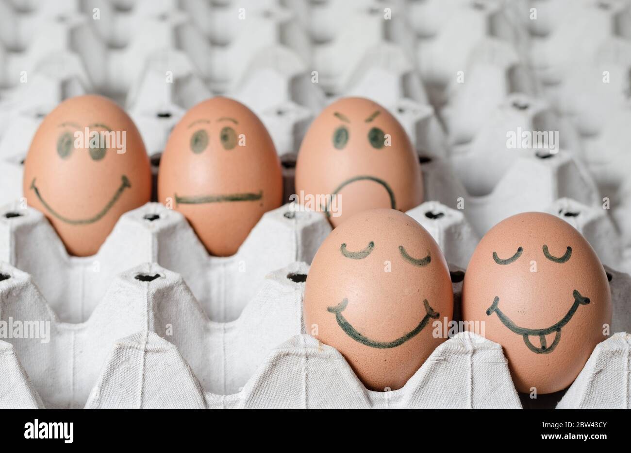 Trauriges Ei Stockfotos Und Bilder Kaufen Alamy