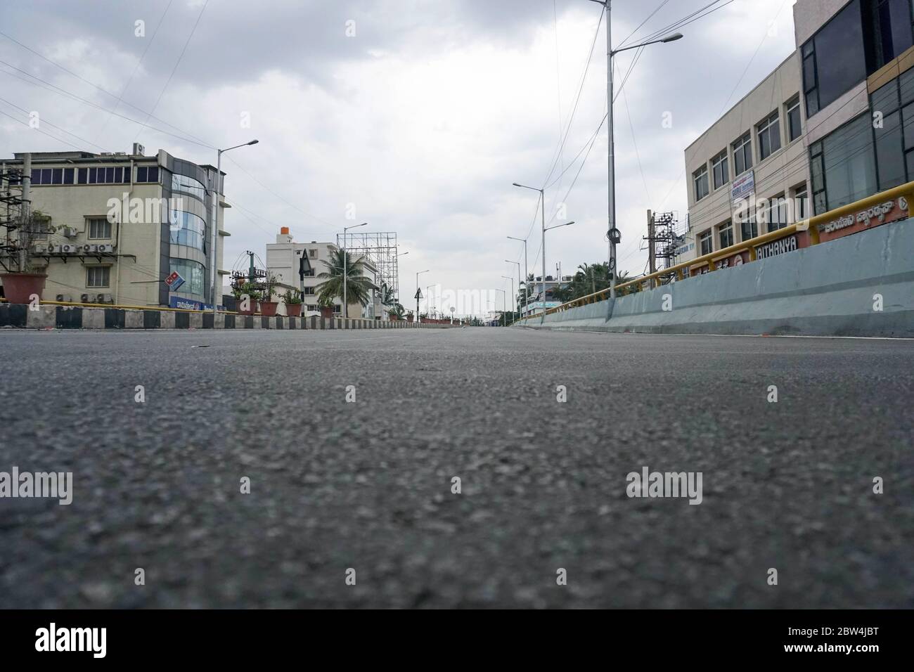 Bengaluru,Karnataka/Indien - 01. Juni 2020: Leere Straße wegen Ausbruch des Corona-Virus Stockfoto