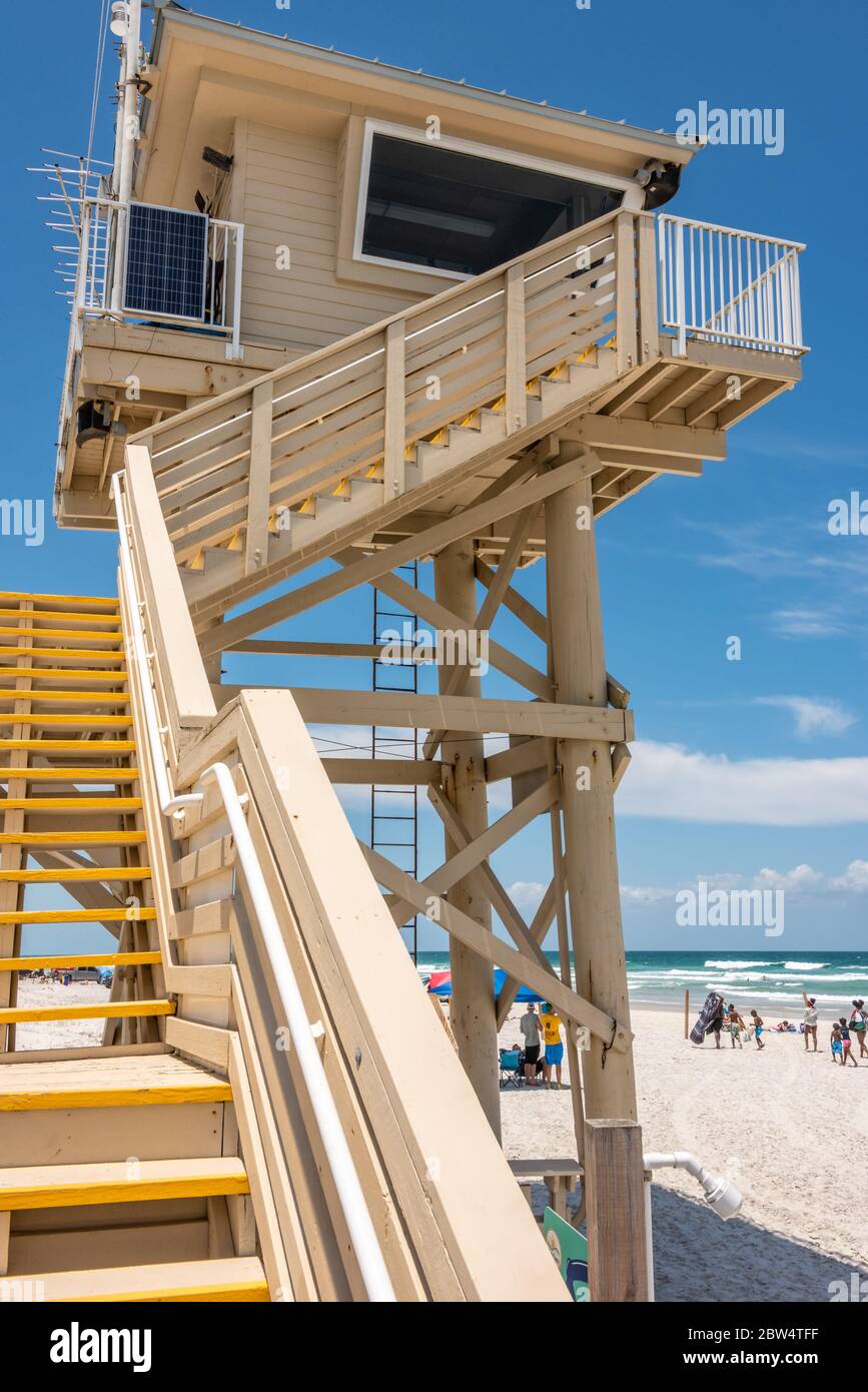 Rettungsschwimmer Turm am Ponce Inlet in Daytona Beach, Florida. (USA) Stockfoto