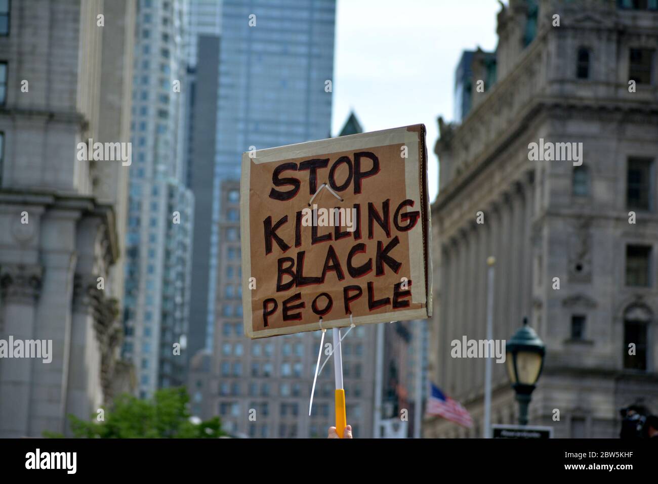 protestmarsch gegen Polizeibrutalität in Lower Manhattan nach dem Tod des Minneapolis-Mannes George Loyd durch die örtliche Polizei. Stockfoto