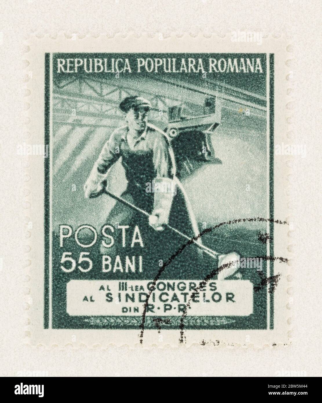 SEATTLE WASHINGTON - 27. Mai 2020: Gießereiarbeiter auf grünen Scott # 919 Rumänien Briefmarke von 1953. Stockfoto