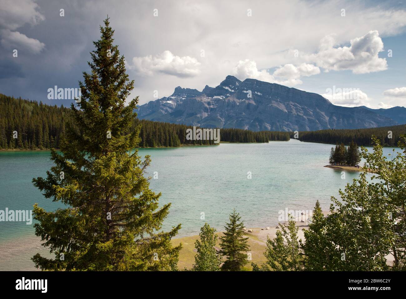 Lake Minnewanka Stockfoto