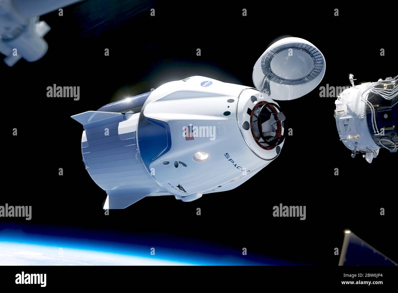 SpaceX Crew Dragon nähern sich der ISS Stockfoto
