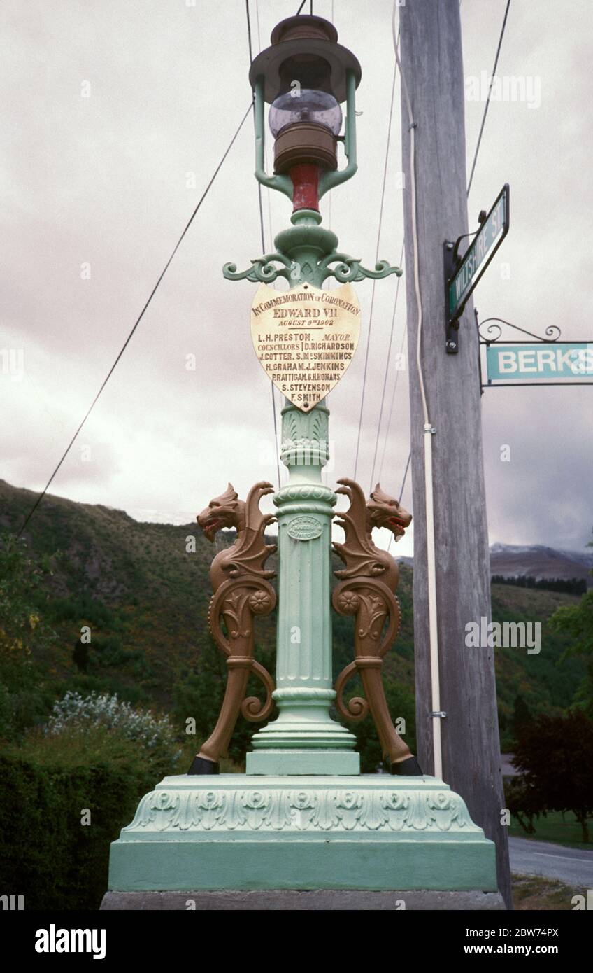 King Edward VII Krönungsdenkmal Lampe erbaut 1902 in Arrowtown, Otago, Neuseeland Stockfoto