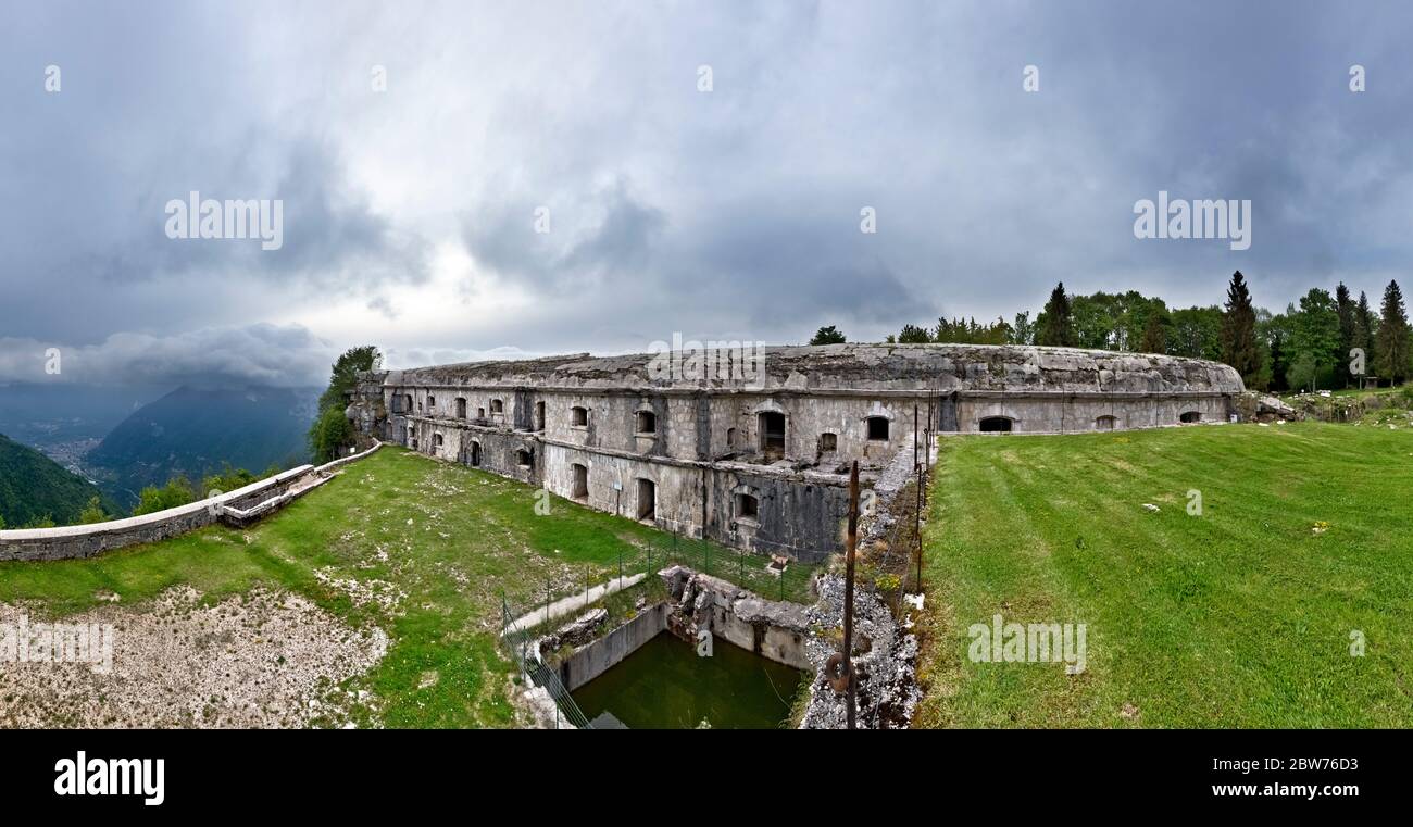 Das Militär-historische Museum Fort Punta Corbin in Treschè Conca. ROANA, Provinz Vicenza, Italien. Stockfoto