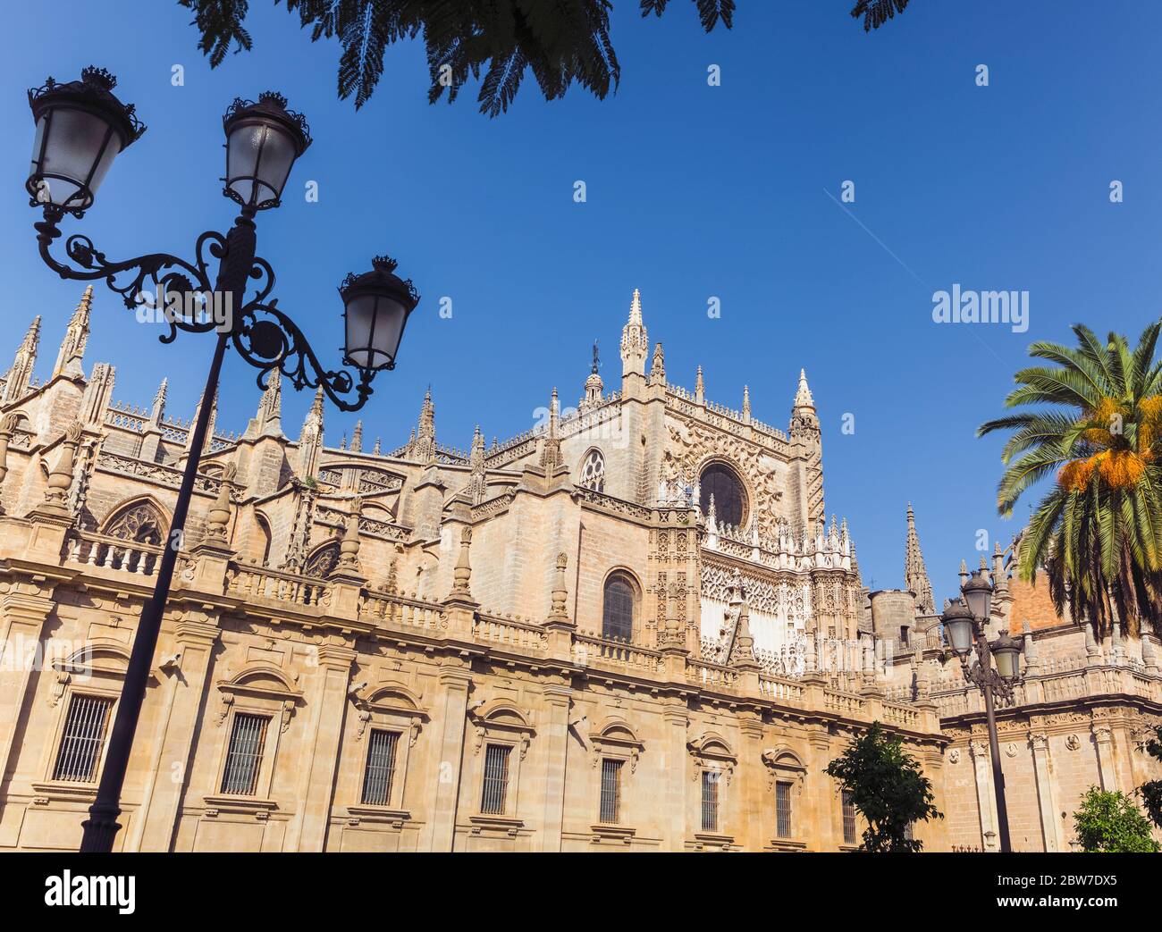 Sevilla, Provinz Sevilla, Andalusien, Südspanien. Die Kathedrale, eine der größten der Welt, wurde auf dem Gelände der maurischen Moschee und gebaut Stockfoto