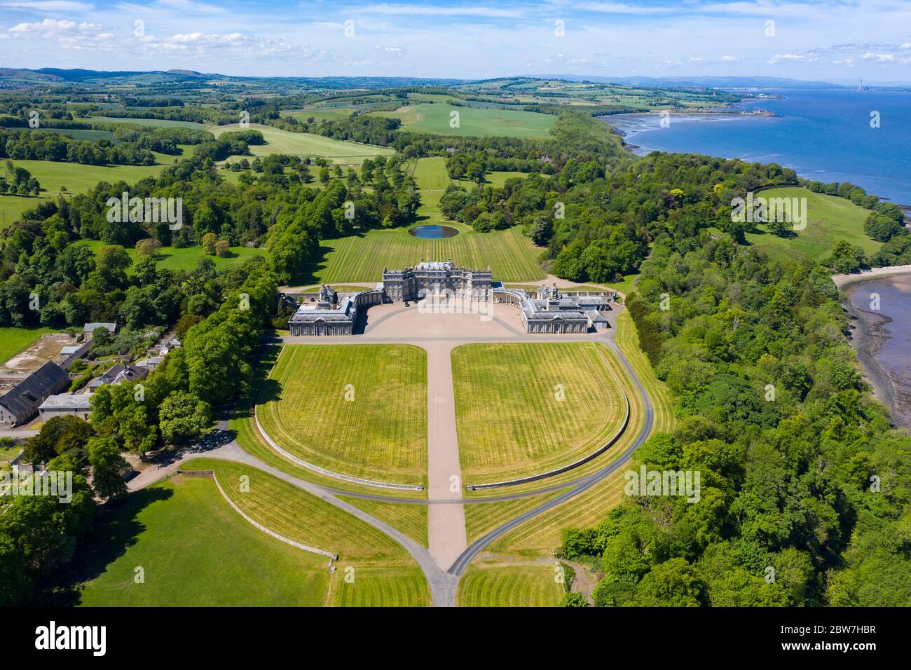 Luftaufnahme des Hopetoun House in der Nähe von South Queensferry in West Lothian, Schottland, Großbritannien Stockfoto