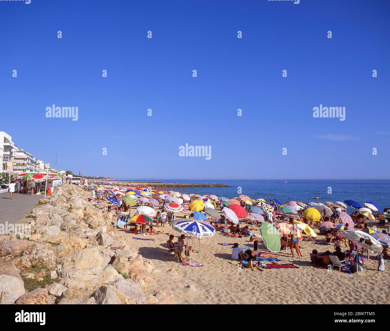 Portugal strandurlaub -Fotos und -Bildmaterial in hoher Auflösung – Alamy