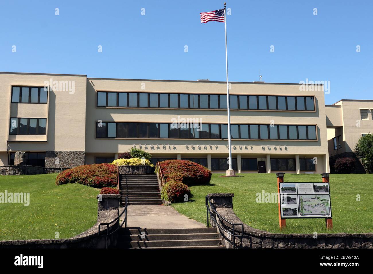 Das Skamania County Courthouse in Stevenson, USA, im Mai 2020 abgebildet. Stockfoto
