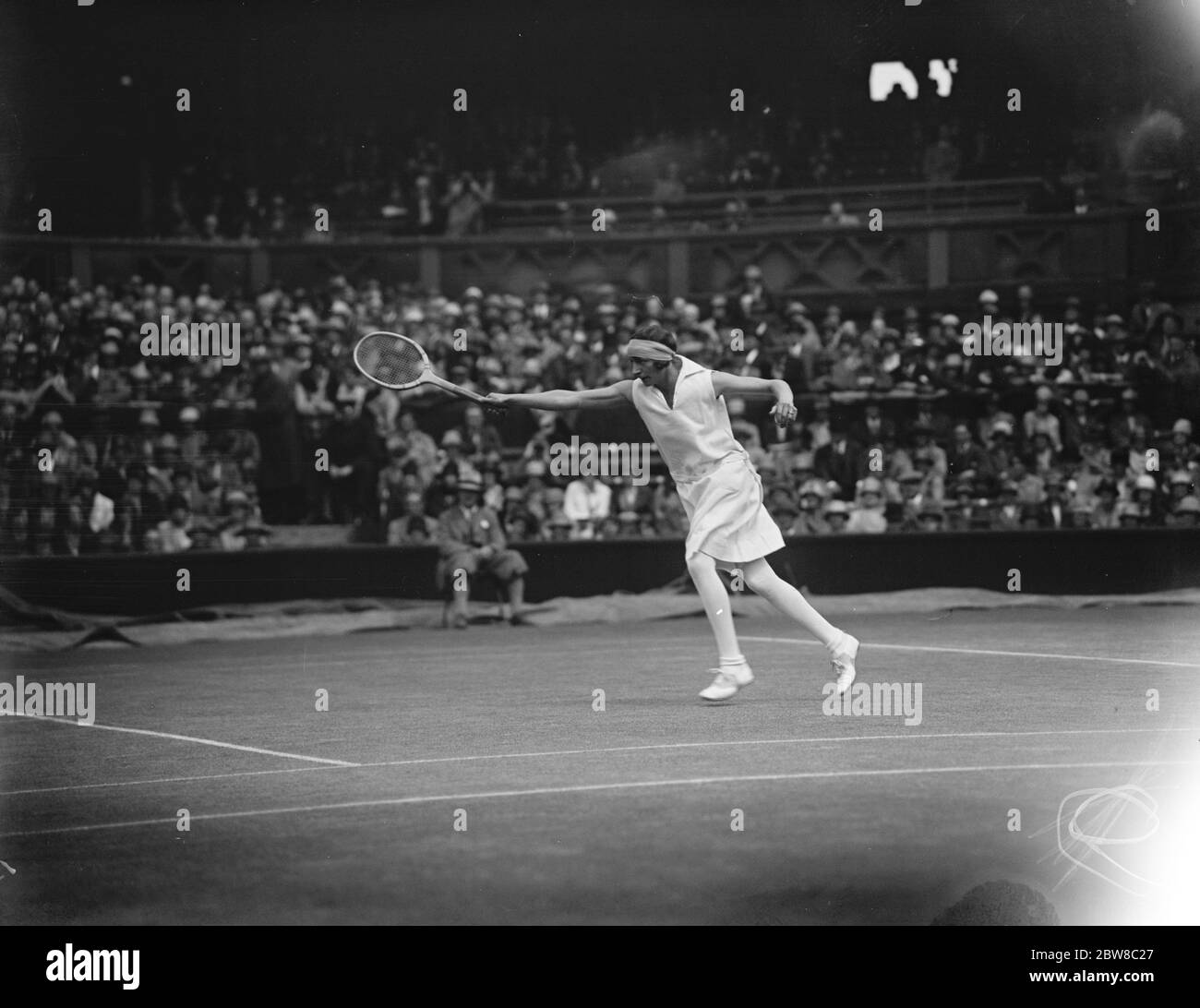 Rasentennis in Wimbledon. Miss Godfree im Spiel . 28 Juni 1927 Stockfoto