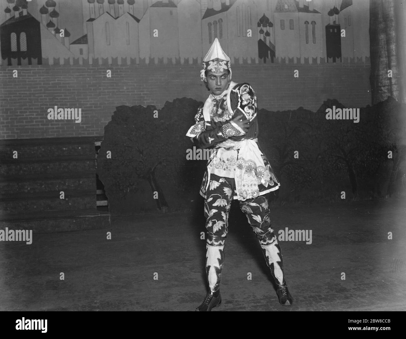 Lopokova 's Rückkehr auf die Bühne . Serge Lifar (Prinz Ivan) in der Feuervogel. 25. November 1926 Stockfoto