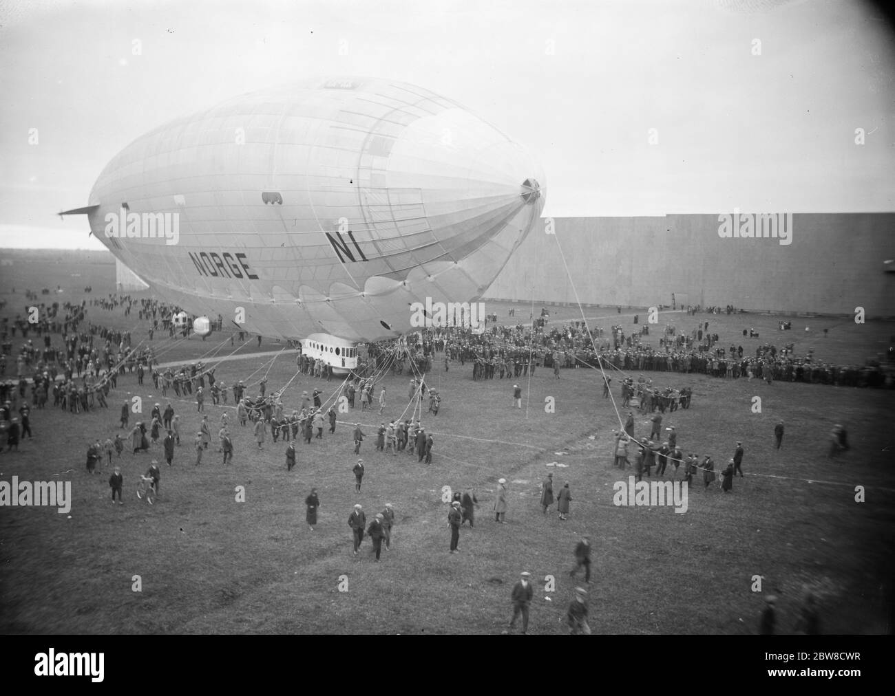 Amundsen 's Luftschiff kommt in Pulham. Die Ankunft der Norge in Pulham . 12. April 1926 Stockfoto