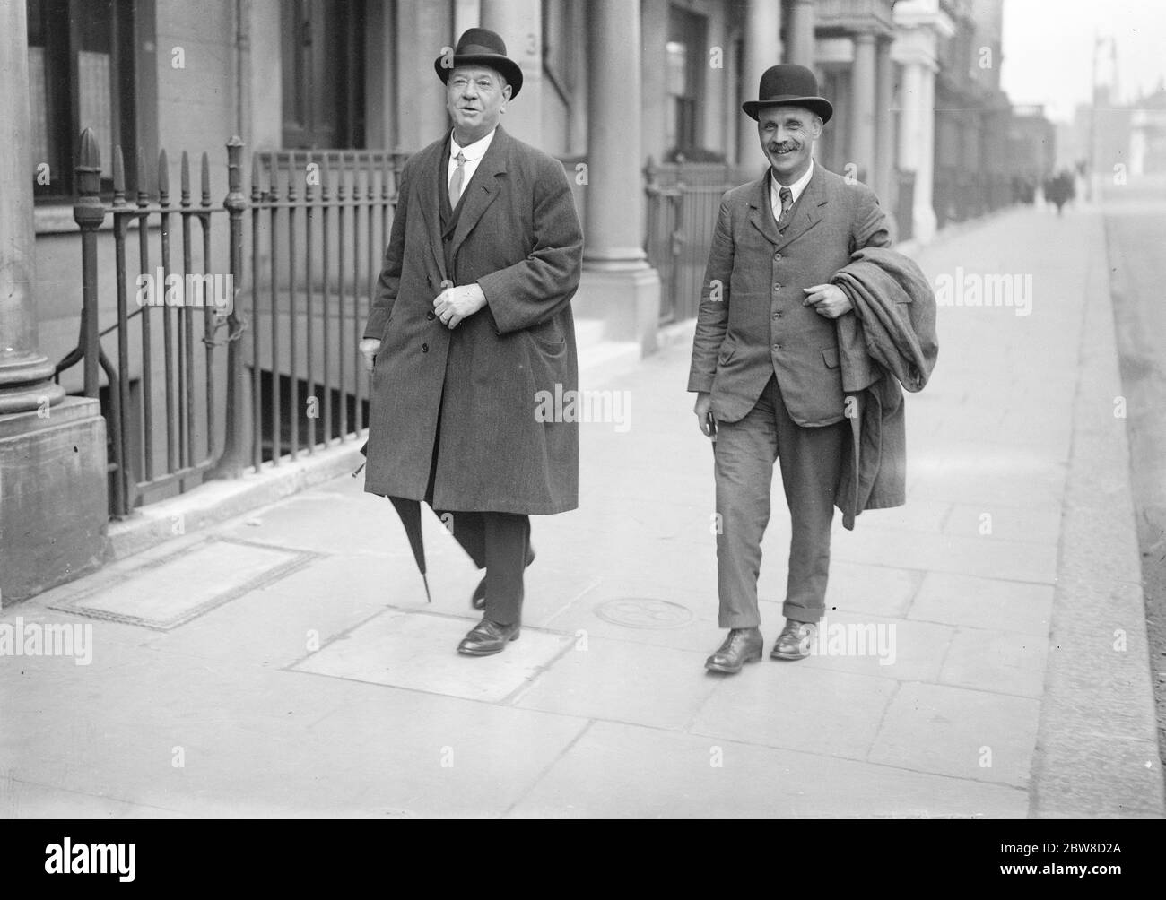 Herr will Thorn und Herr Elvin in der Downing Street . Mai 1926  Stockfotografie - Alamy