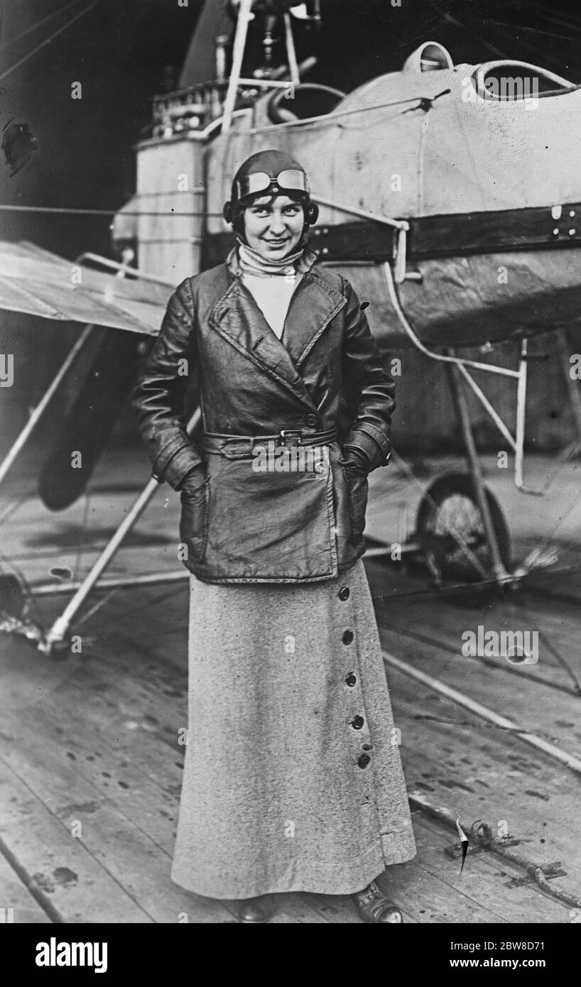 Eine Frau, die Atlantikflug versuchen. Frau Luba Phillips , die einen Nonstop-Flug von New York nach London und Rom versuchen soll. 18 Juni 1927 Stockfoto