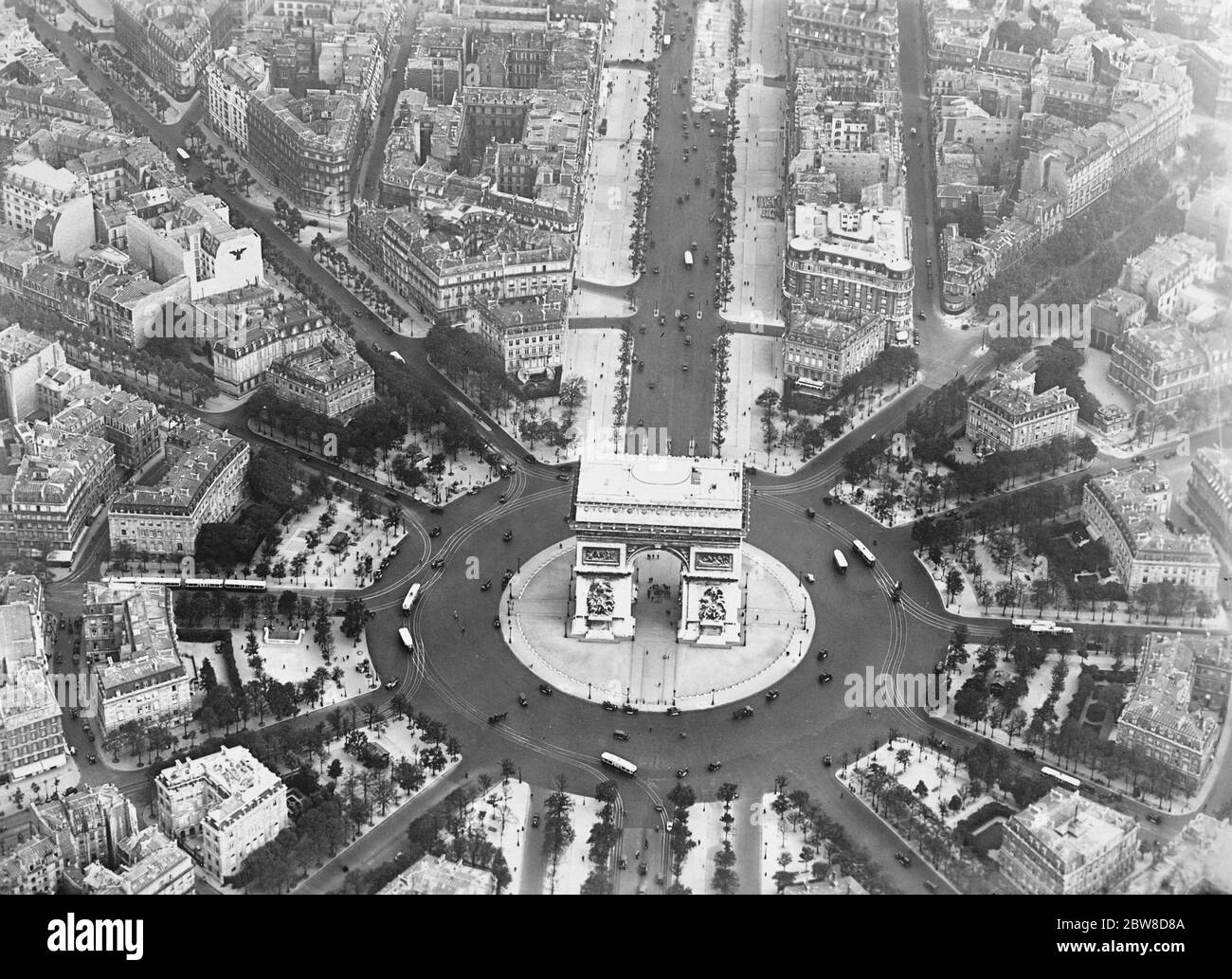 Paris aus der Luft gesehen. Zeigt den Place de L'Etoile . November 1928 Stockfoto