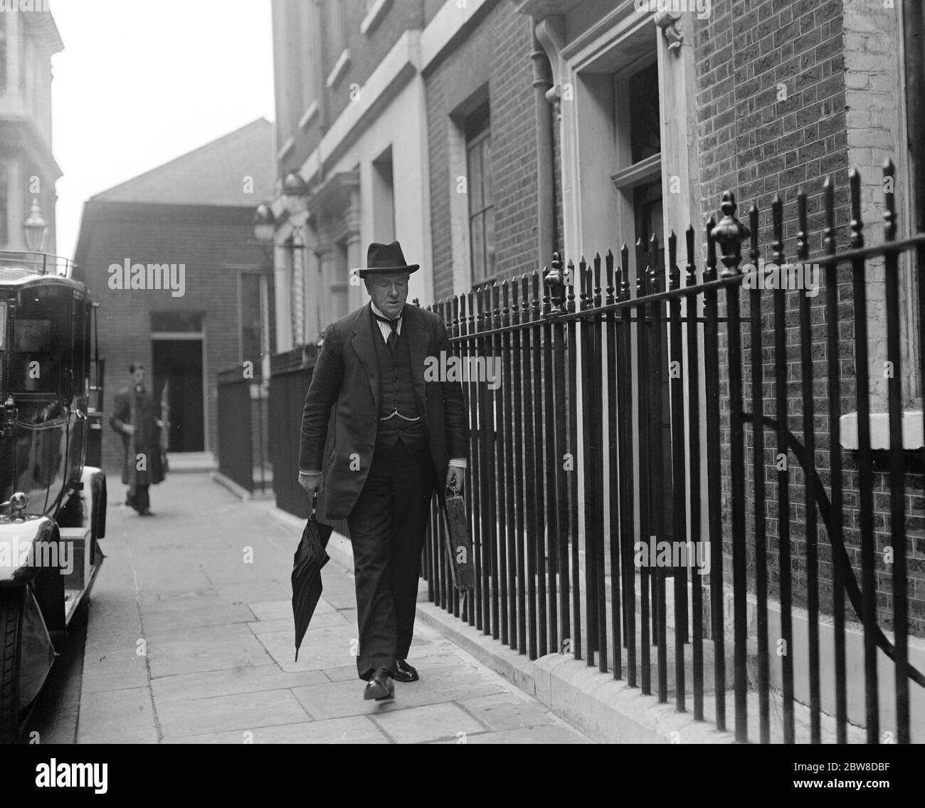Die erste Kabinettssitzung in der Downing Street Nr. 10 seit den Feiertagen. Lord Cushenden Ankunft . 24. September 1928 Stockfoto