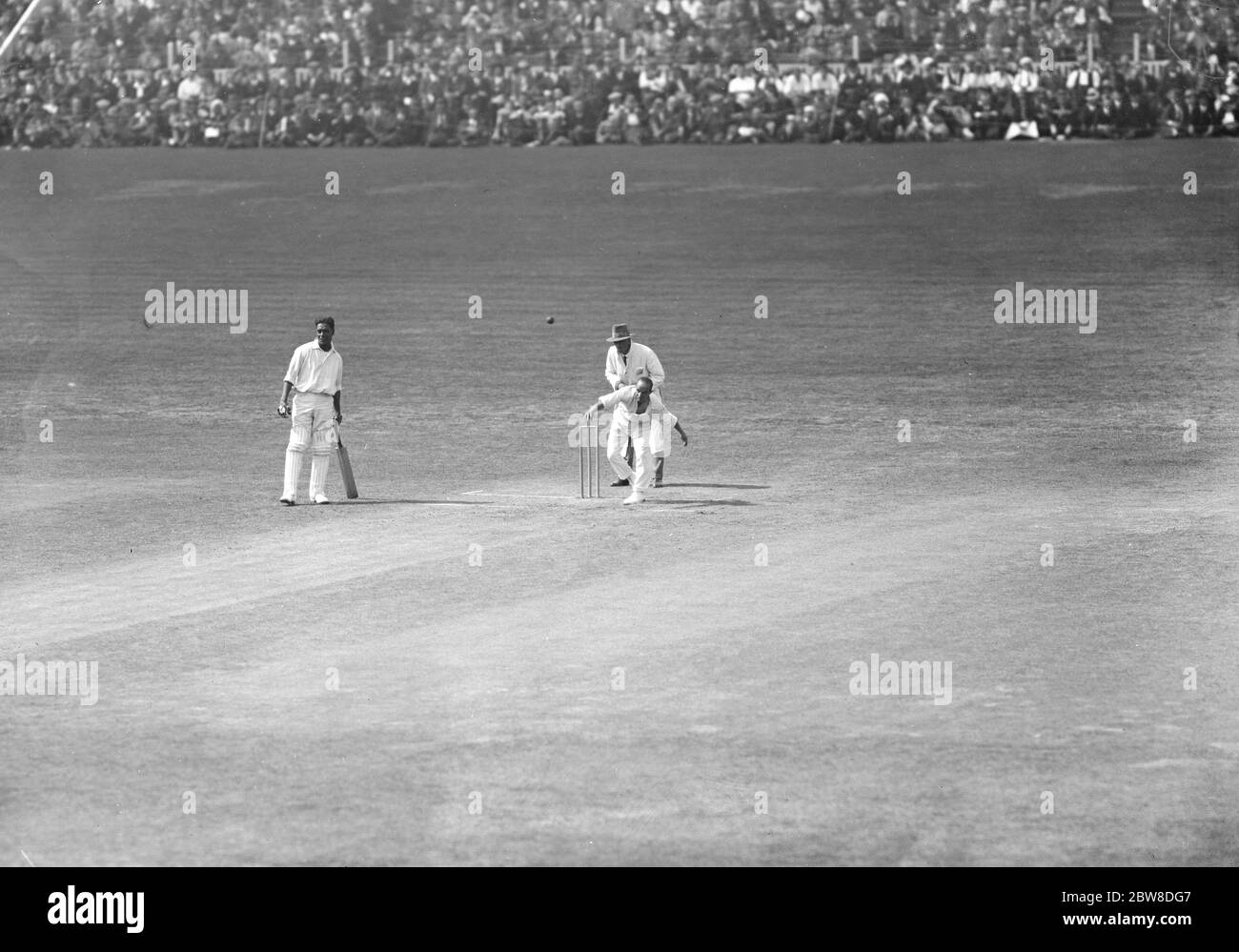 Freeman Bowling im Oval . Bis 11. August 1928 Stockfoto