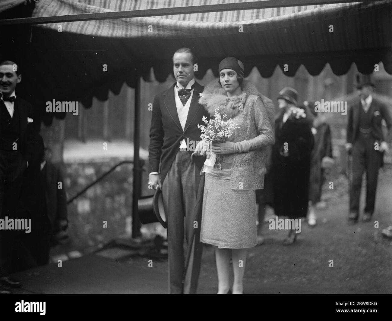 Hochzeit von Sir John Milbanke und Lady Loughborough, in der Kapelle der Savoyen. 14. November 1928 Stockfoto