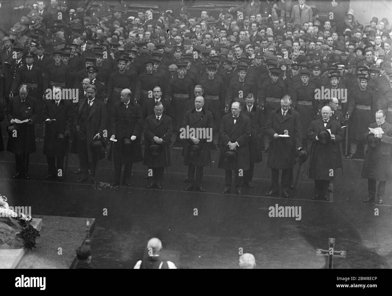 10. Jahrestag des Waffenstillstands . Mitglieder der Regierung in der Cenotaph , London . 11. November 1928 Stockfoto