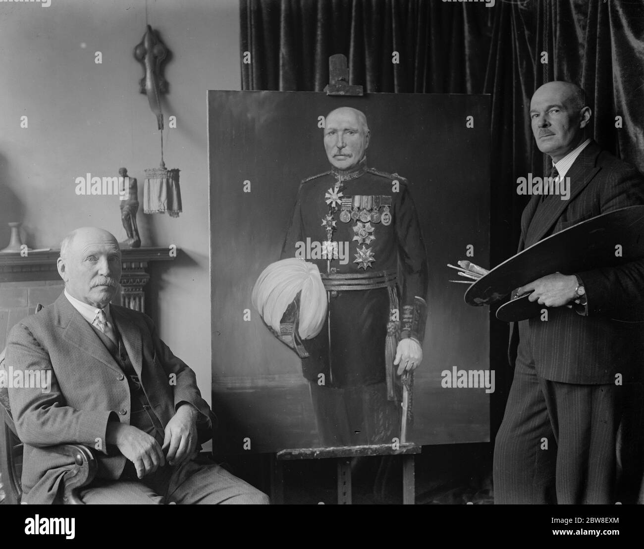Australische Kriegskünstler malt markante Bild von australischen General, der in zwei Kriegen verwundet wurde. Major General Hon Sir Granville Ryrie posiert für Captain will Langstaffe . 10. April 1930 Stockfoto